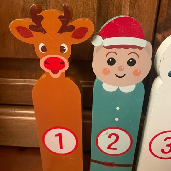 Professor Puzzle Wood Christmas Counting Game - Picture 3 of 9